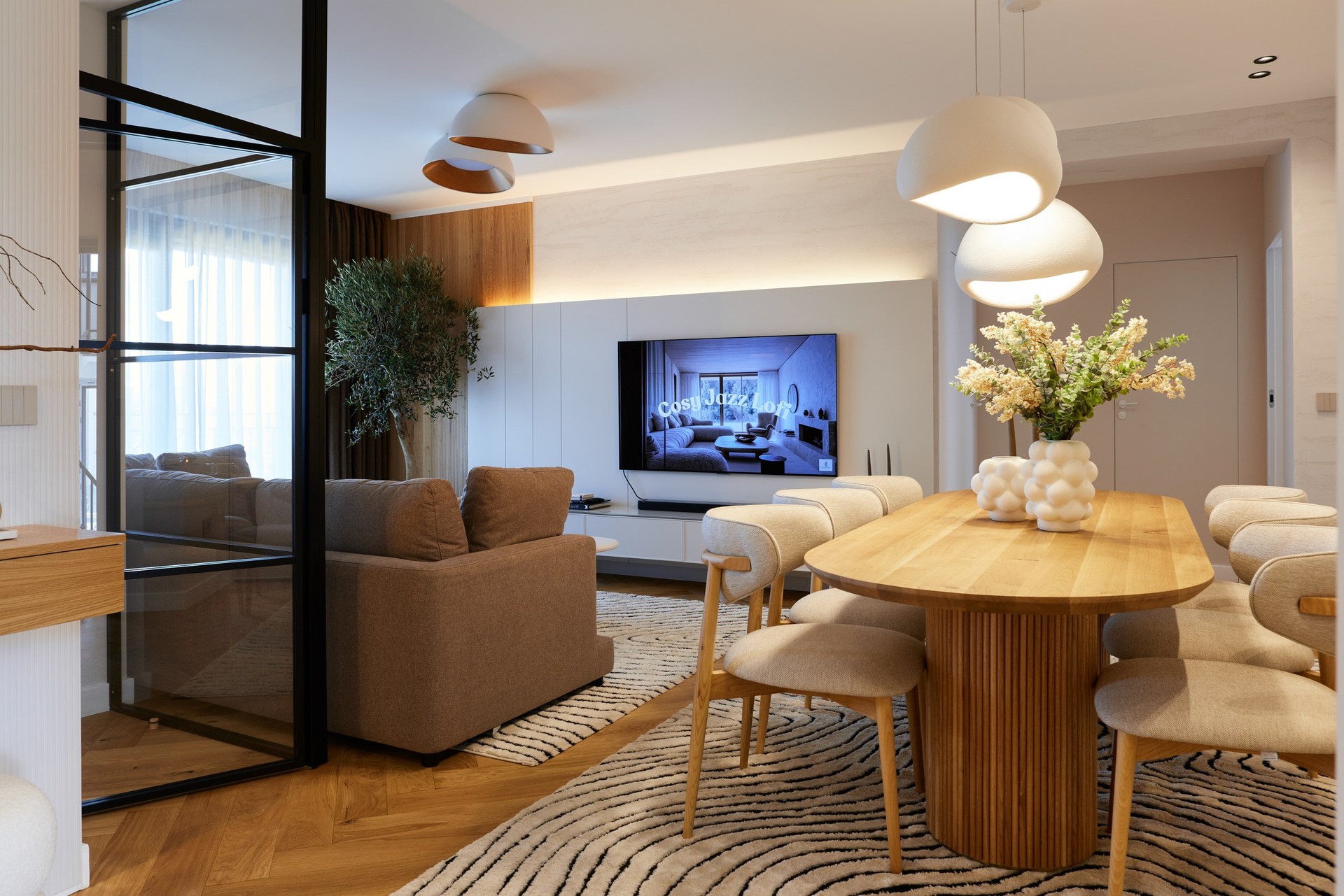Casă complet renovată — imagine 4