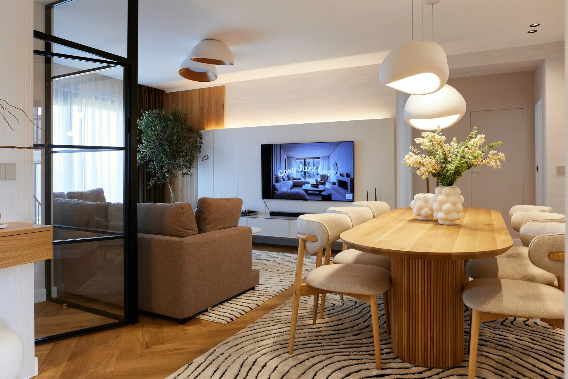 Casă complet renovată — imagine 4